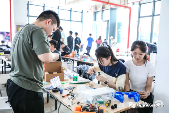 大灣區(qū)數(shù)智競技格斗機器人大賽 大灣區(qū)數(shù)智競技格斗機器人大賽